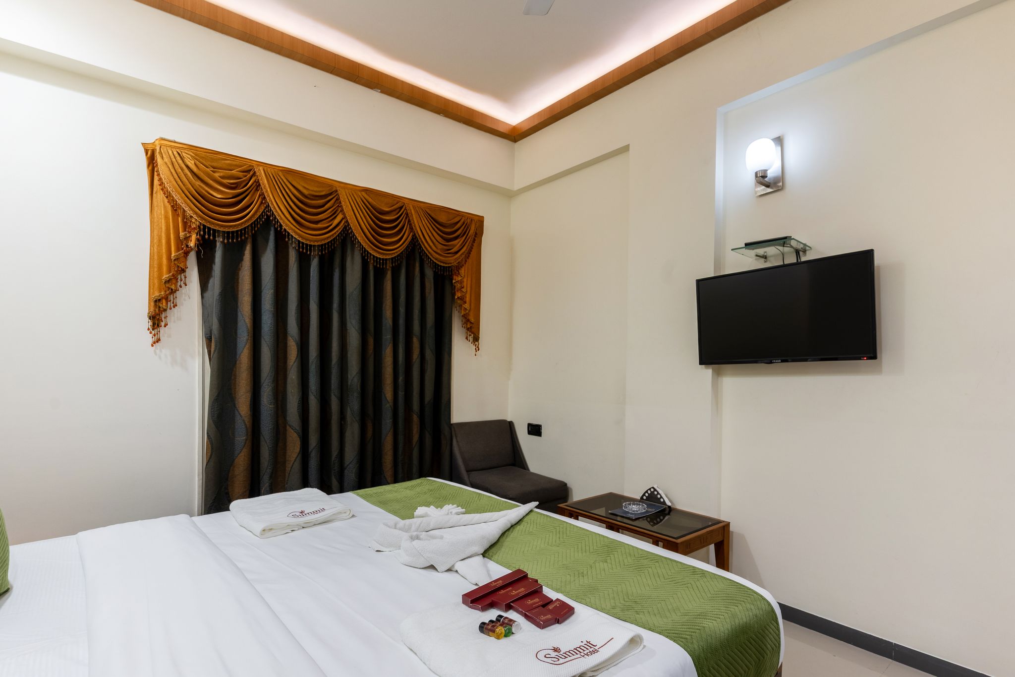 Summit Hotel, Ahmedabad Executive AC Room 18