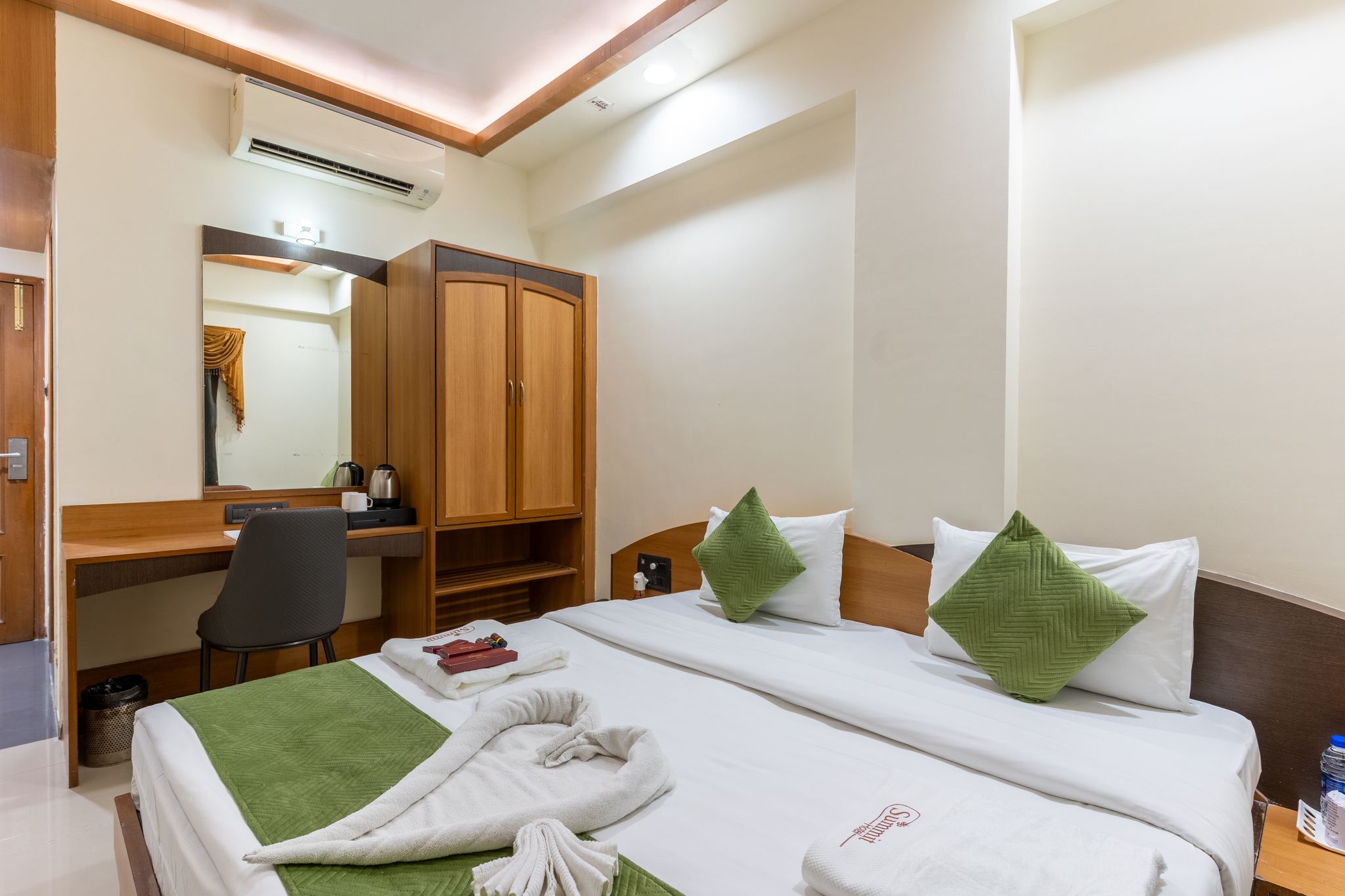 Summit Hotel, Ahmedabad Executive AC Room 16