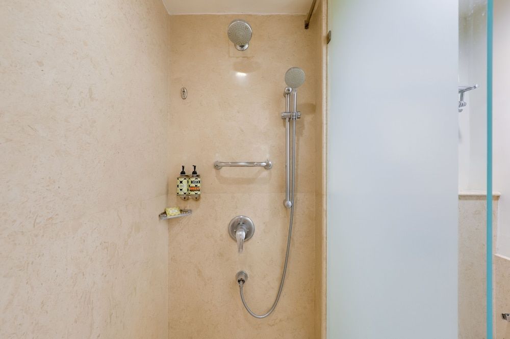 Lemon Tree Premier 1, Leisure Valley, Gurugram Superior Room 6