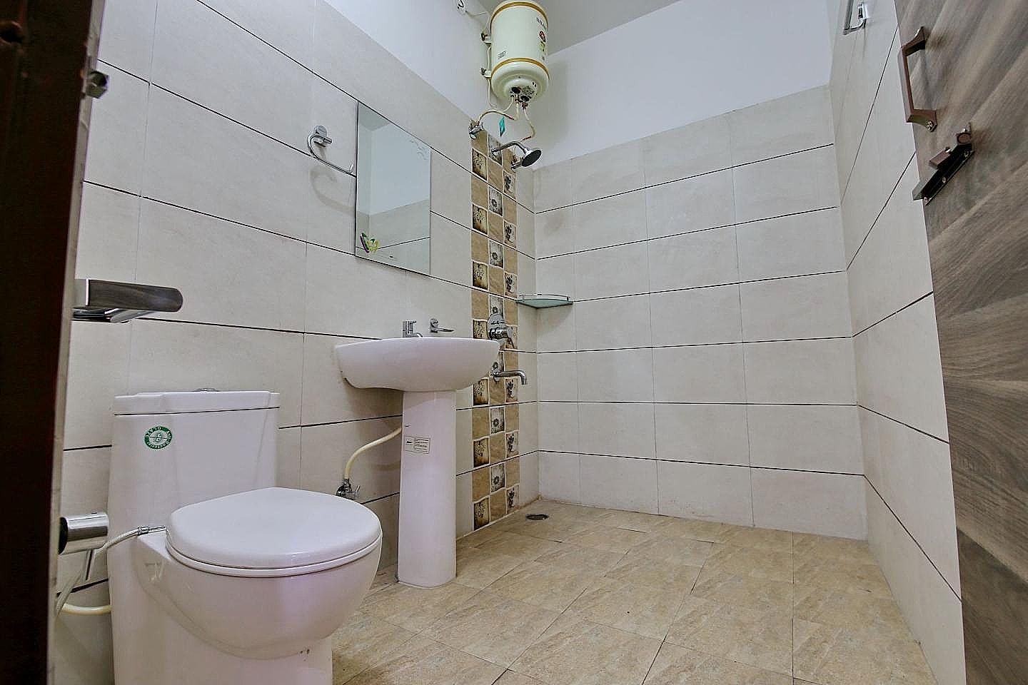 HOTEL ASHOKA CONTINENTAL Deluxe Room 3