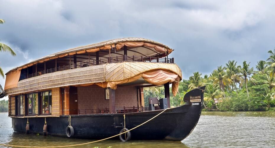 Spice Routes (House Boat) 5