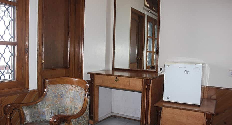 Monarch  Hotel