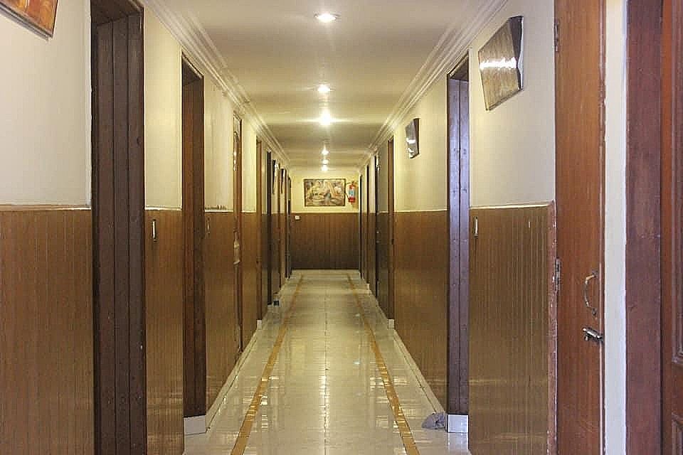 Monarch  Hotel