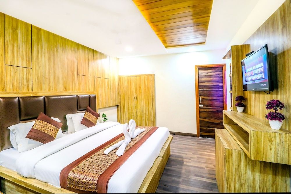 Hotel City Castle Prime Luxury Double Room, 1 King Bed, Non Smoking 2