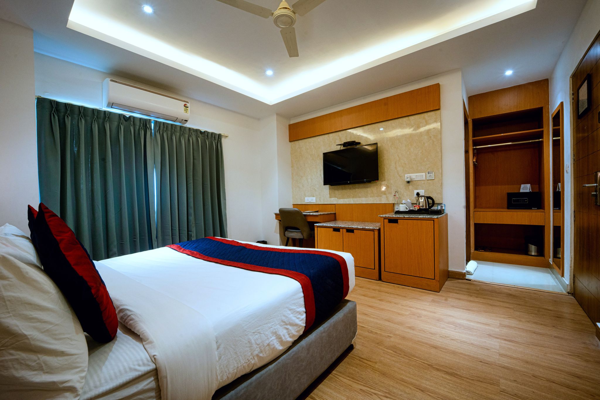 Grand Legacy Beacon, Dehradun Deluxe Room 2