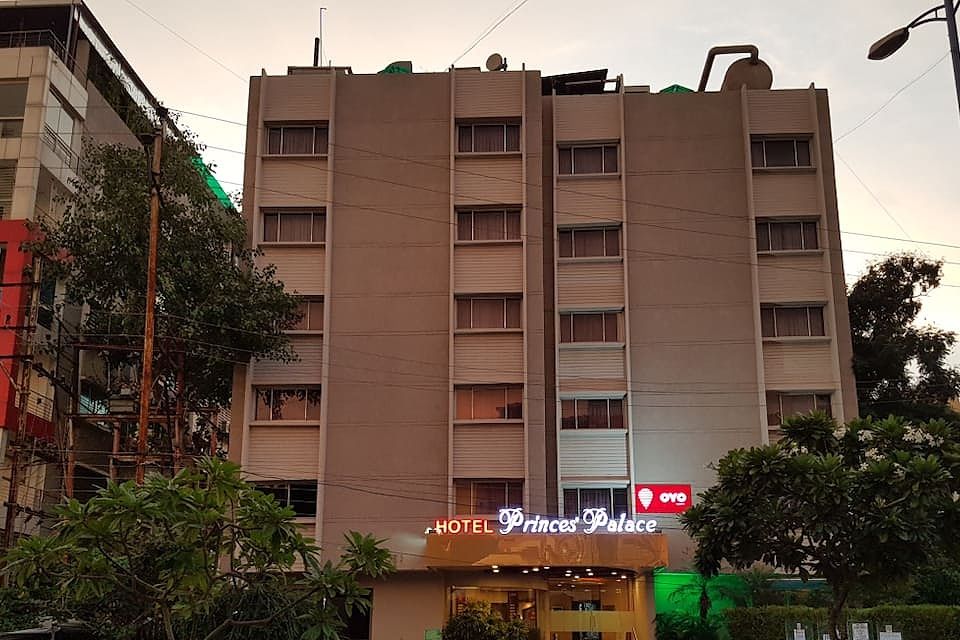undefined Hotel Princes Palace 8