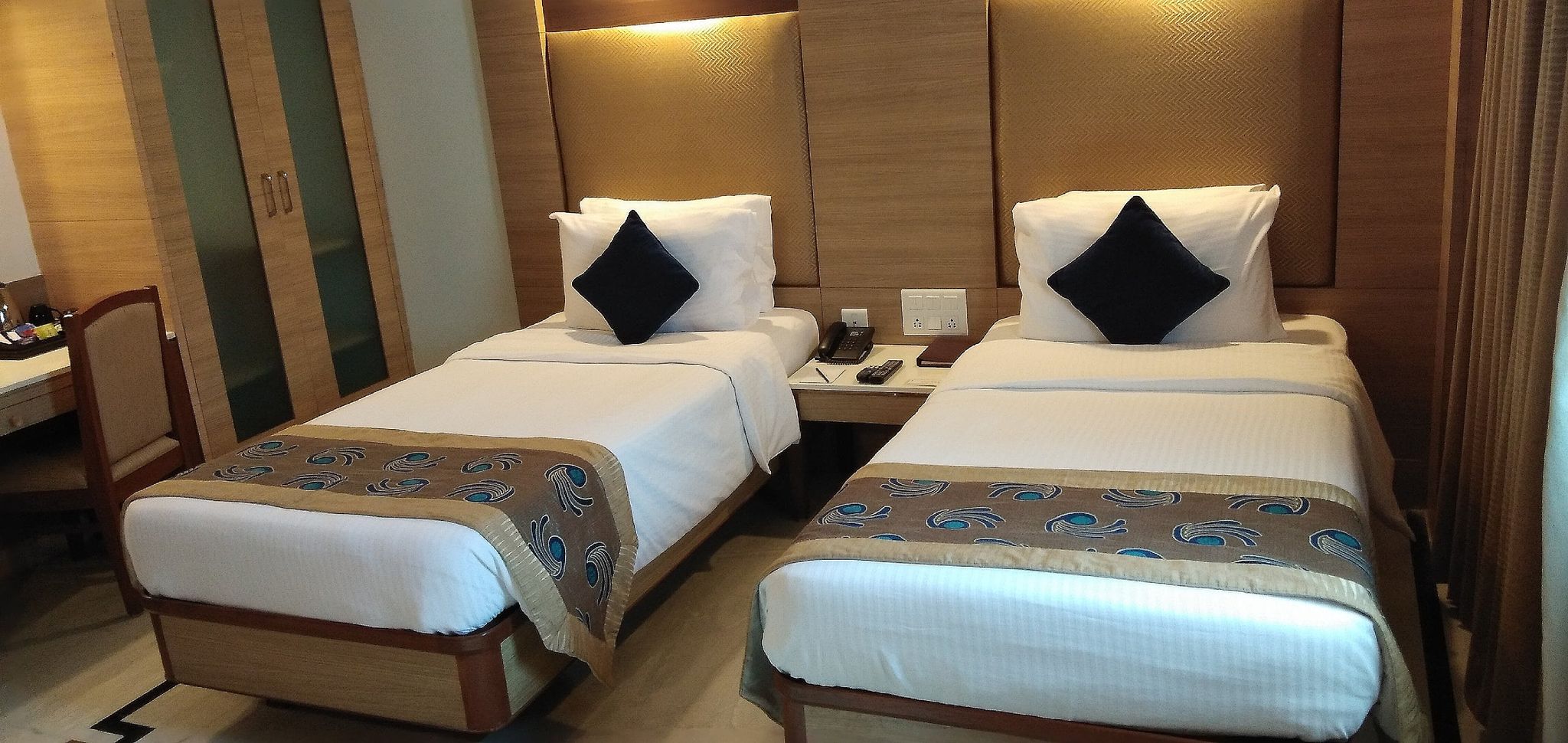 JP Chennai Hotel Executive Double or Twin Room 10