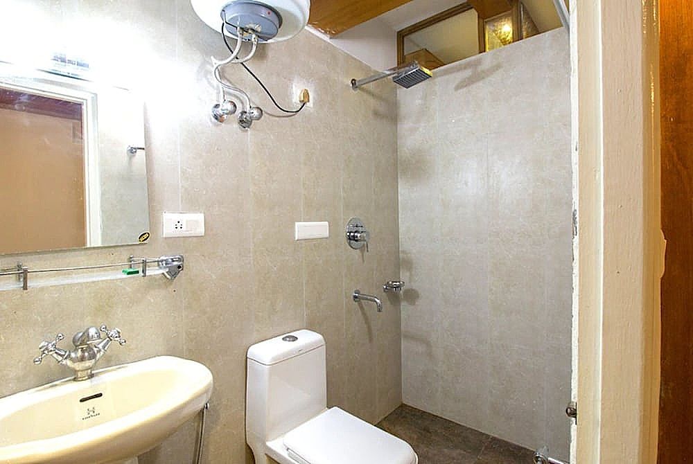 Jain Group Hotel Potala (2 min walking from MG Marg) Deluxe Double Room 6