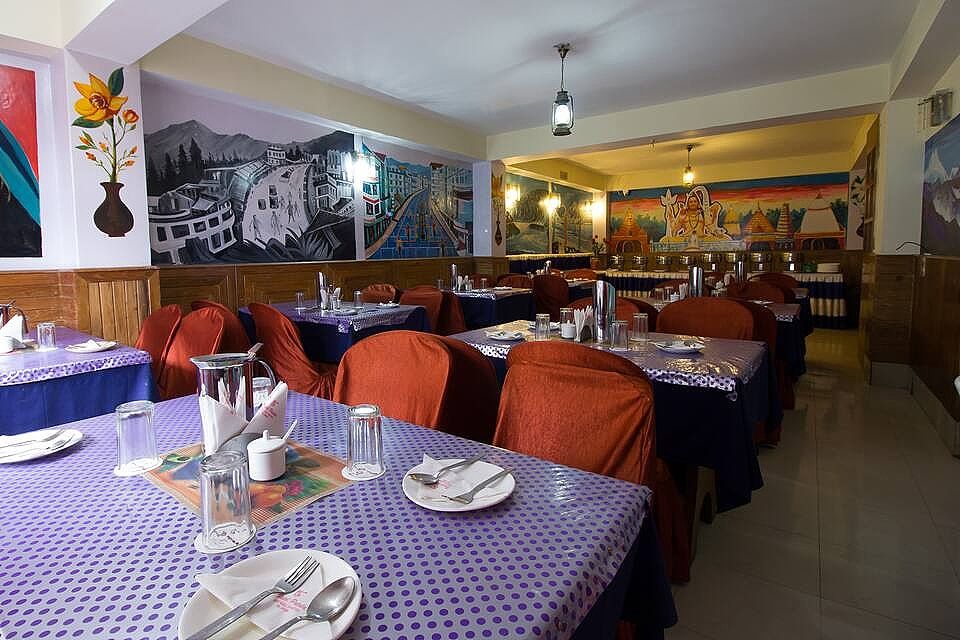 Food & Dining