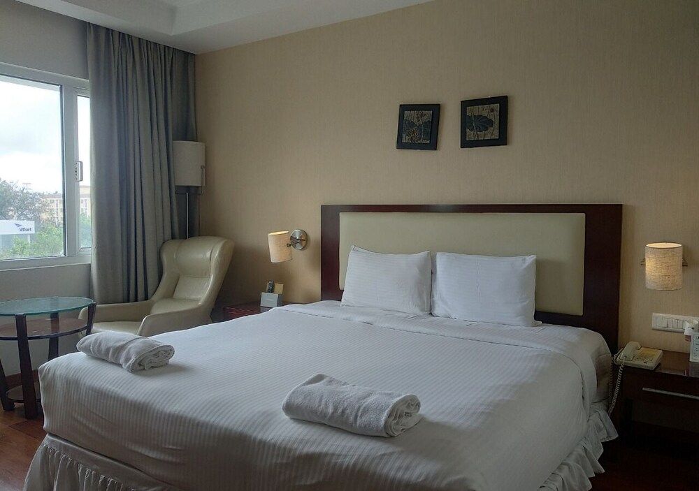Grand Gardenia Executive Room 7