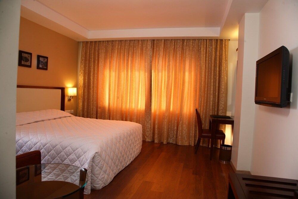 Grand Gardenia Executive Room 9