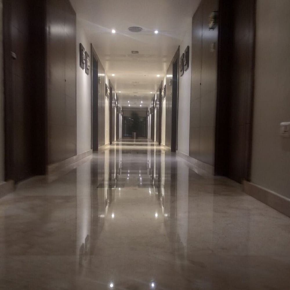 Grand Gardenia Executive Room 2