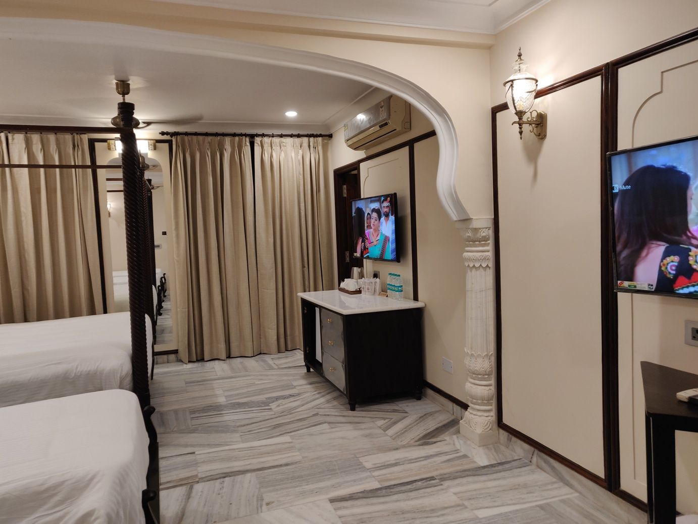 Family Room (Free Pick up on Arrival only from Train or Bus station 08 AM to 8PM)