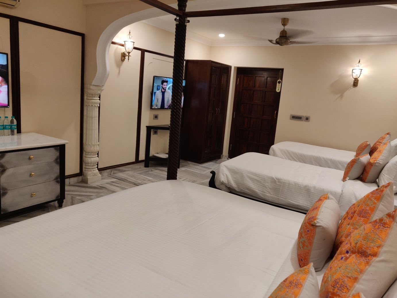 Family Room (Free Pick up on Arrival only from Train or Bus station 08 AM to 8PM)