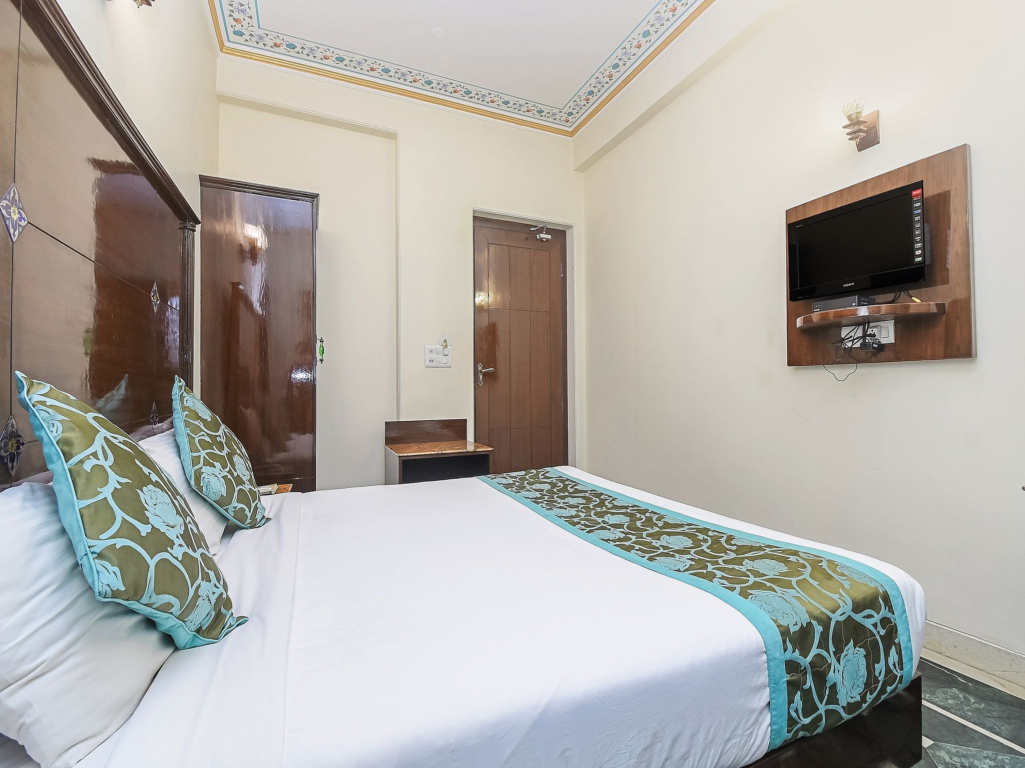 Nahargarh Haveli Heritage Boutique Hotel Deluxe Double or Twin Room 8