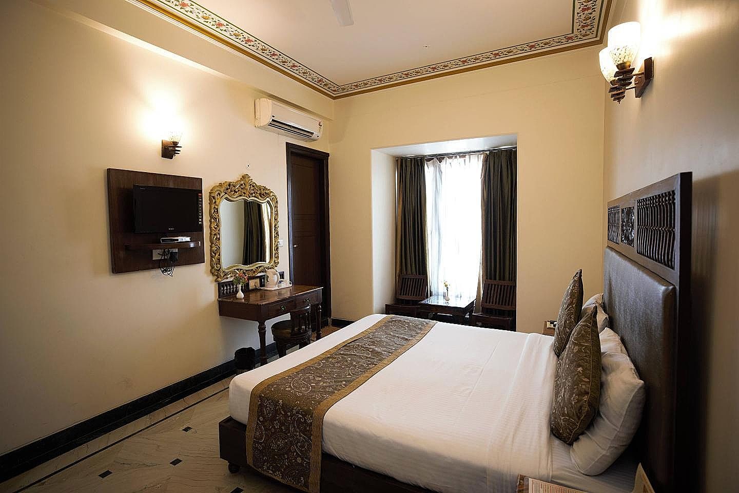 Nahargarh Haveli Heritage Boutique Hotel Deluxe Double or Twin Room 22