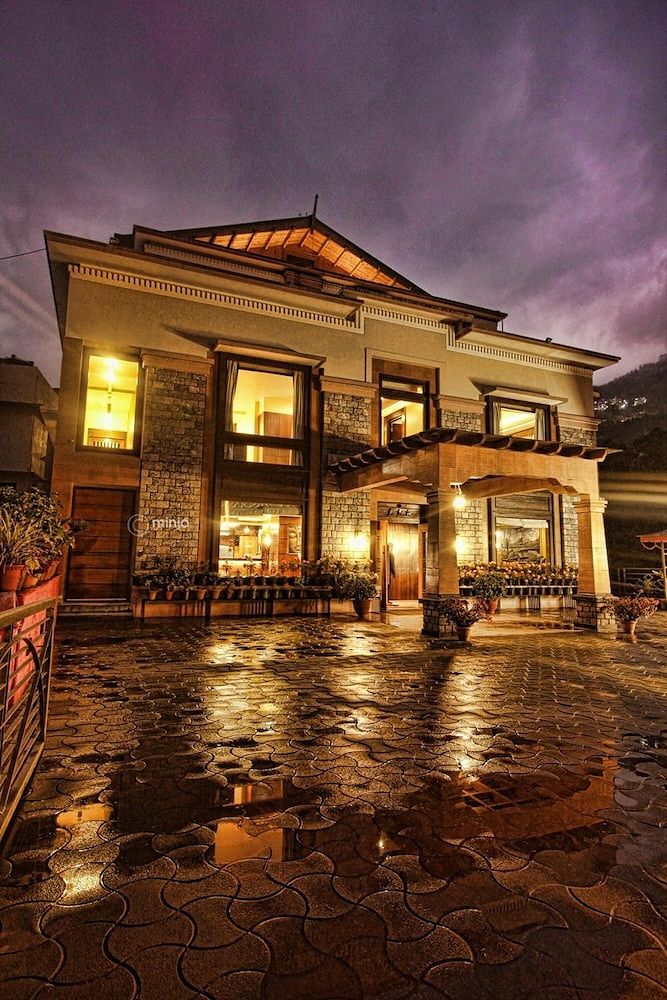 undefined Hotel Suhim Portico 7
