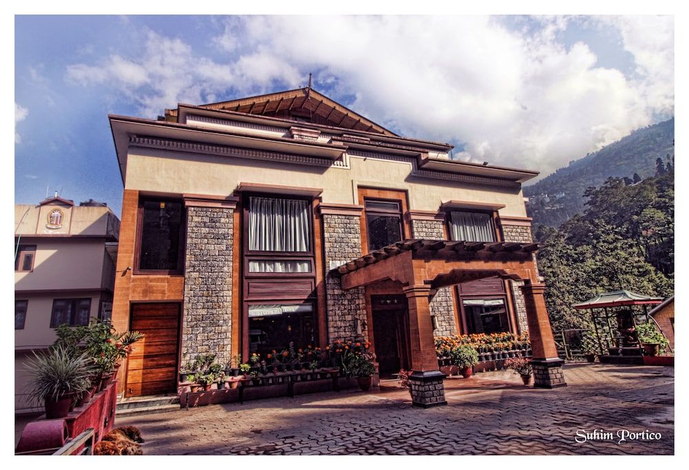 undefined Hotel Suhim Portico