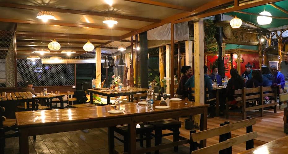 in_house_dining__tjMDl0
