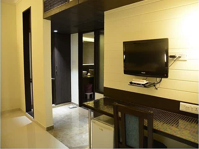 The Westend Executive Room 7