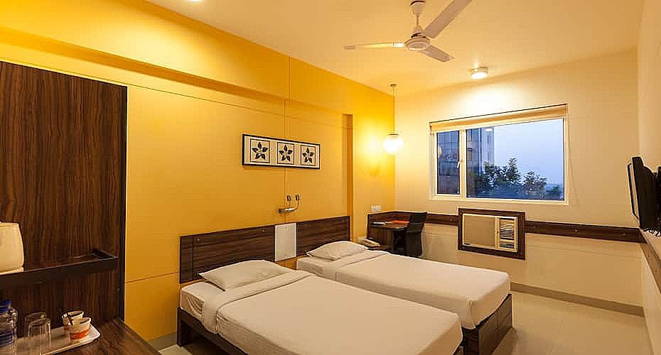 Standard Twin Room