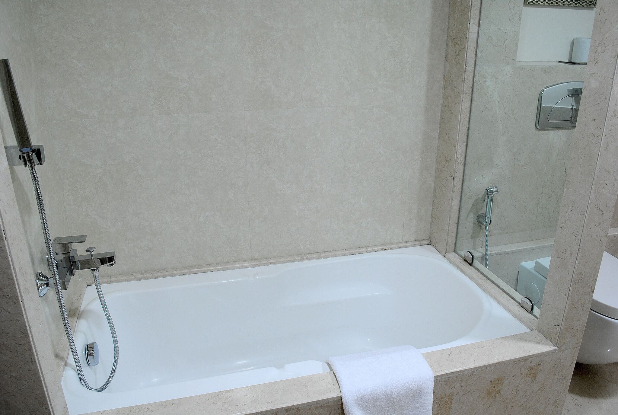 Libra Lords Inn Jaipur  Club Twin Bed 3