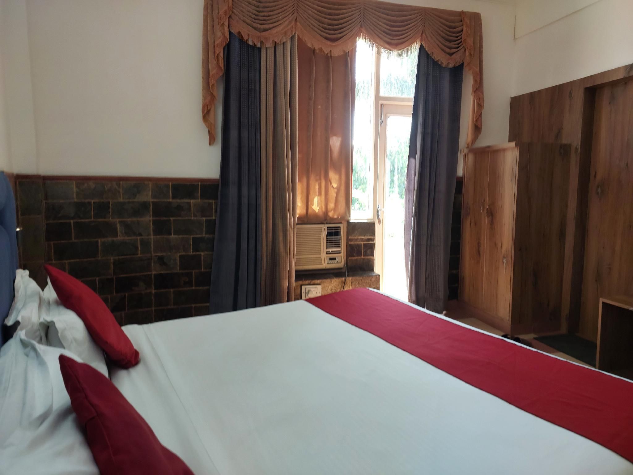 Premium Deluxe Room