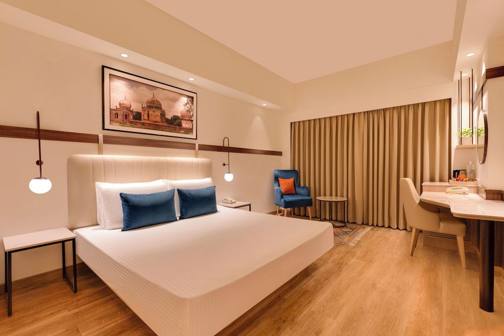 Lemon Tree Premier, Hitec City, Hyderabad Deluxe King 4