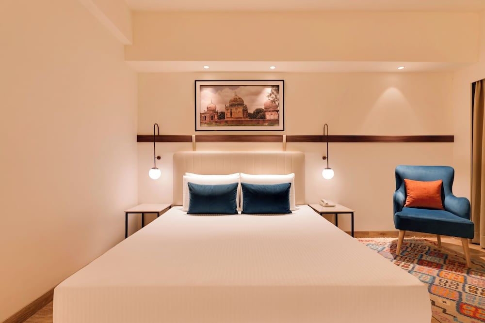 Lemon Tree Premier, Hitec City, Hyderabad Deluxe King 5