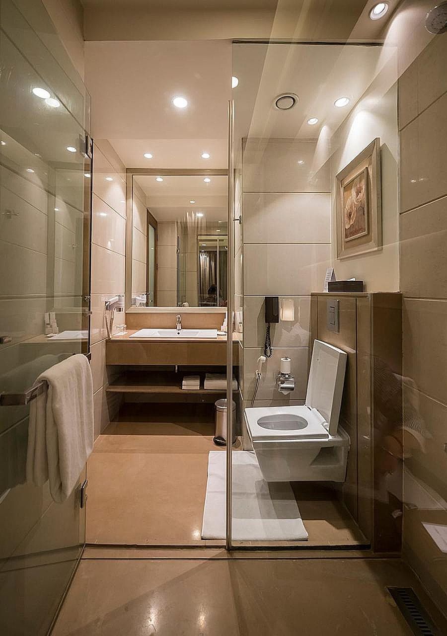 Ramada by Wyndham Gurgaon Central Executive Room - 1 Queen Bed 8