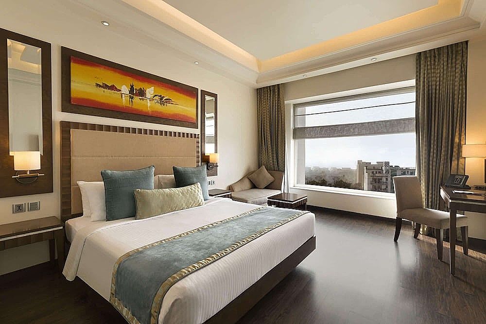 Ramada by Wyndham Gurgaon Central Executive Room - 1 Queen Bed
