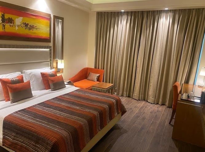 Premium Room - 1 Queen Bed