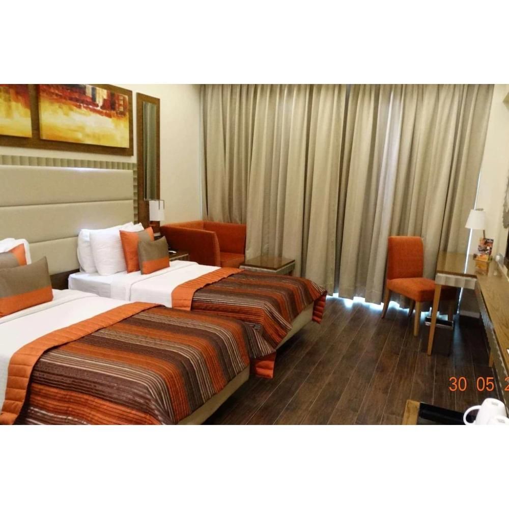 2 BEDS FOR NON-SMOKERS