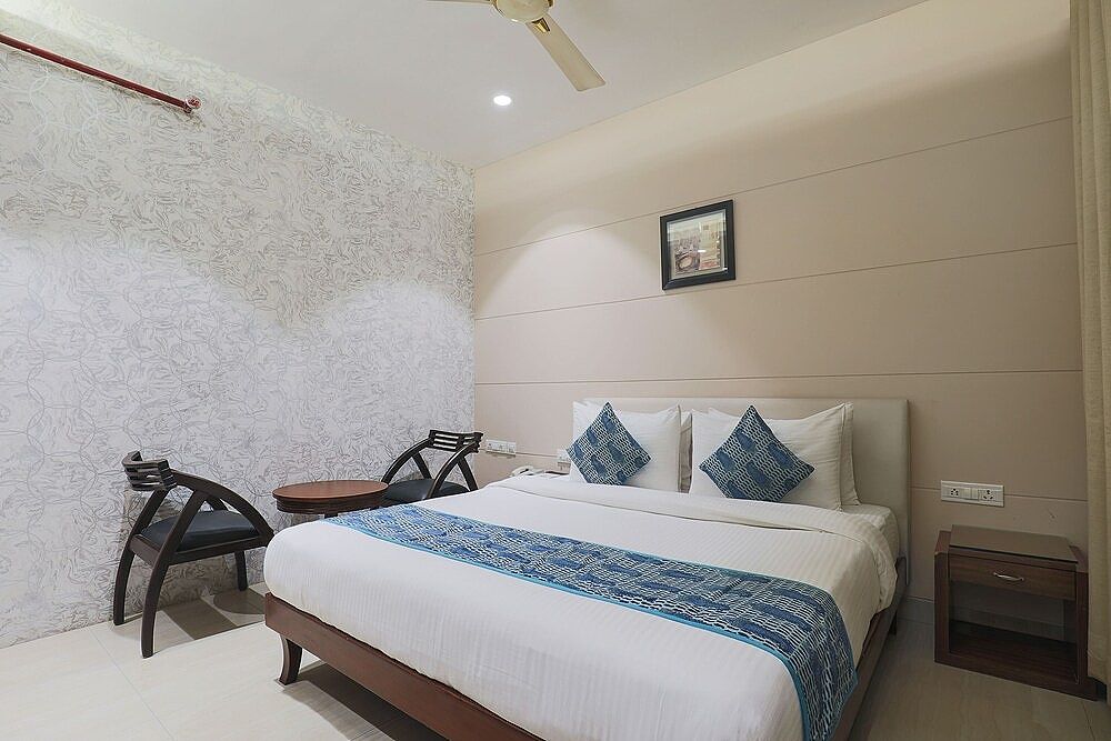 Cosy Grand @Chanakyapuri by The Cosy Hotels Deluxe Room 3