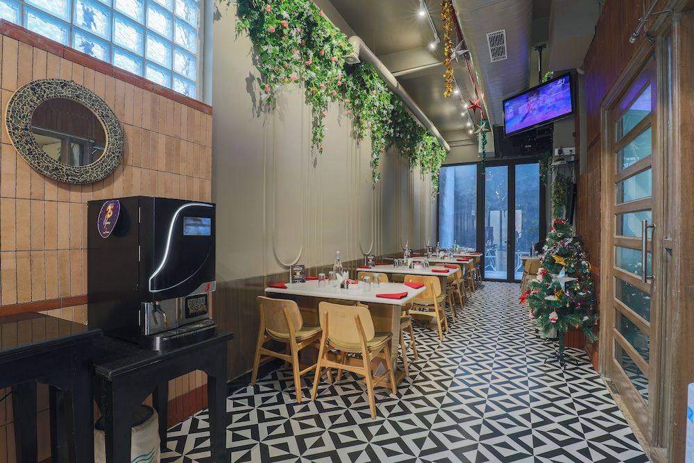 undefined Cosy Grand @Chanakyapuri by The Cosy Hotels 4