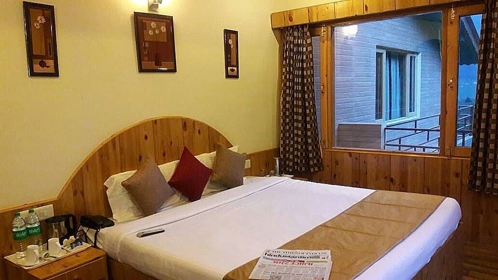 Super Deluxe Rohtang view with private Balcony