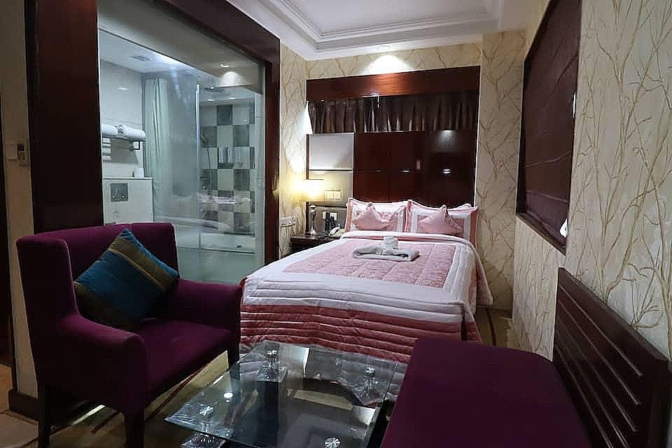 Single Deluxe Room