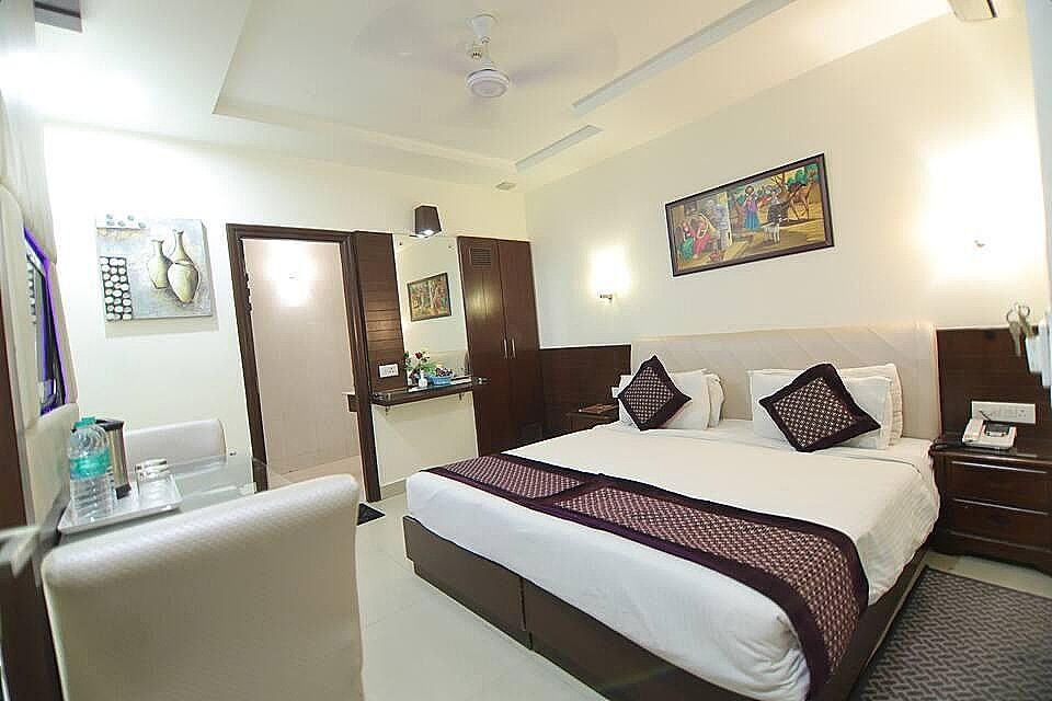 Hotel Taj Inn Deluxe Double or Twin Room 3