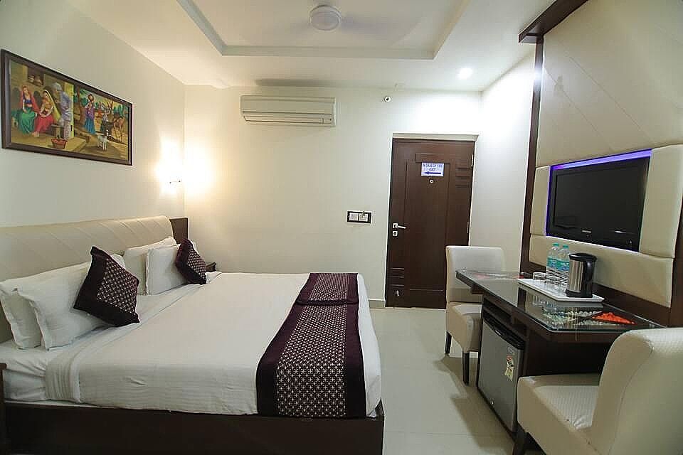 Hotel Taj Inn Deluxe Double or Twin Room 2