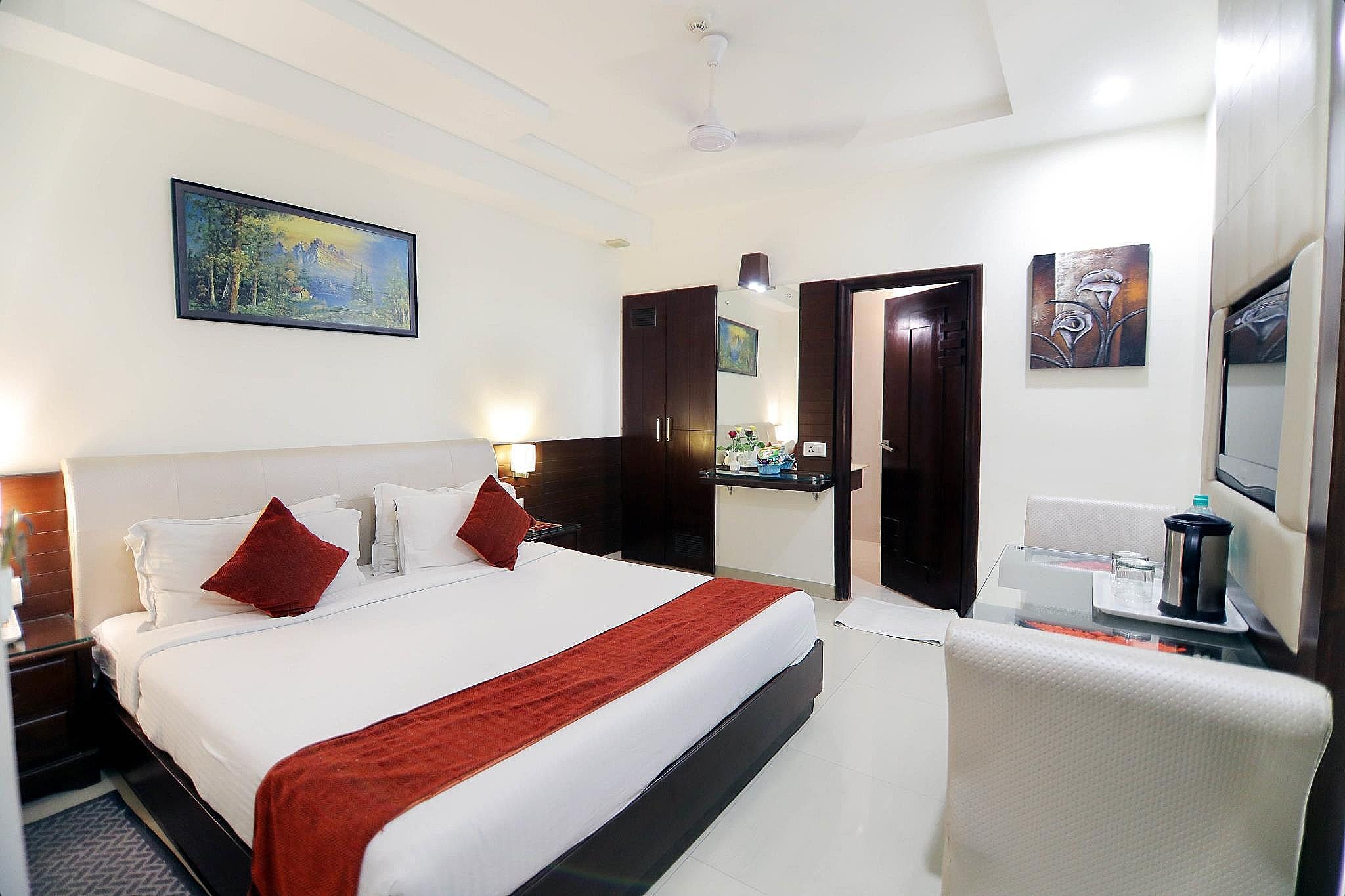 Hotel Taj Inn Deluxe Double or Twin Room 4