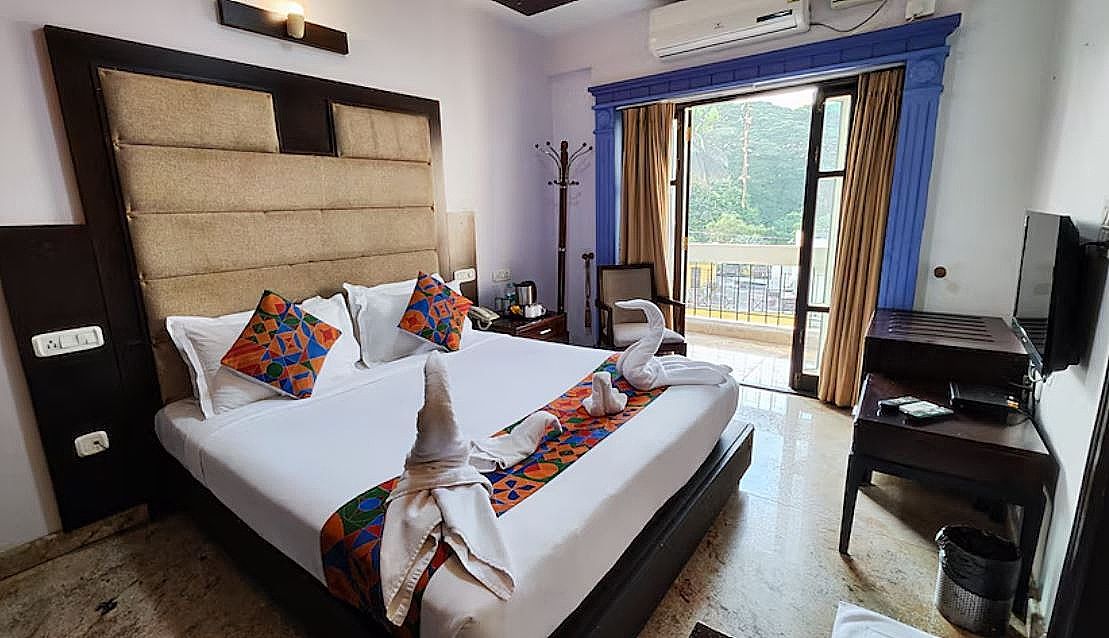 Hotel Crystal Paark Inn Comfort Room - Balcony 2