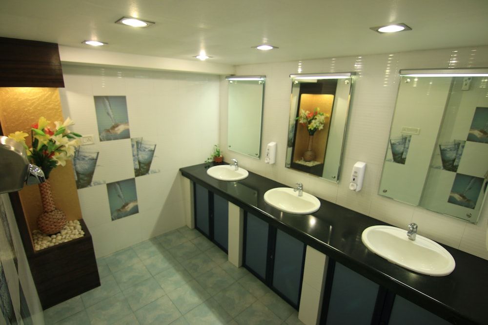 undefined Westway Hotel Calicut 10