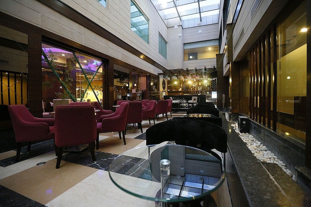 undefined Hotel City Park Airport 8