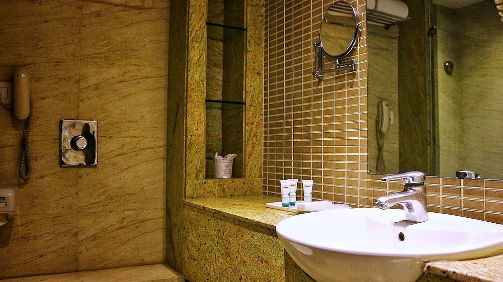 Hotel City Park Airport Executive Room 12