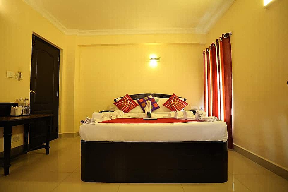 Lumino Emerald Inn Standard Basement Double Room 4