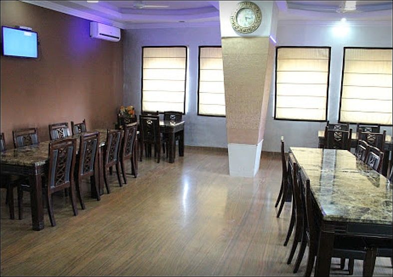 Food & Dining