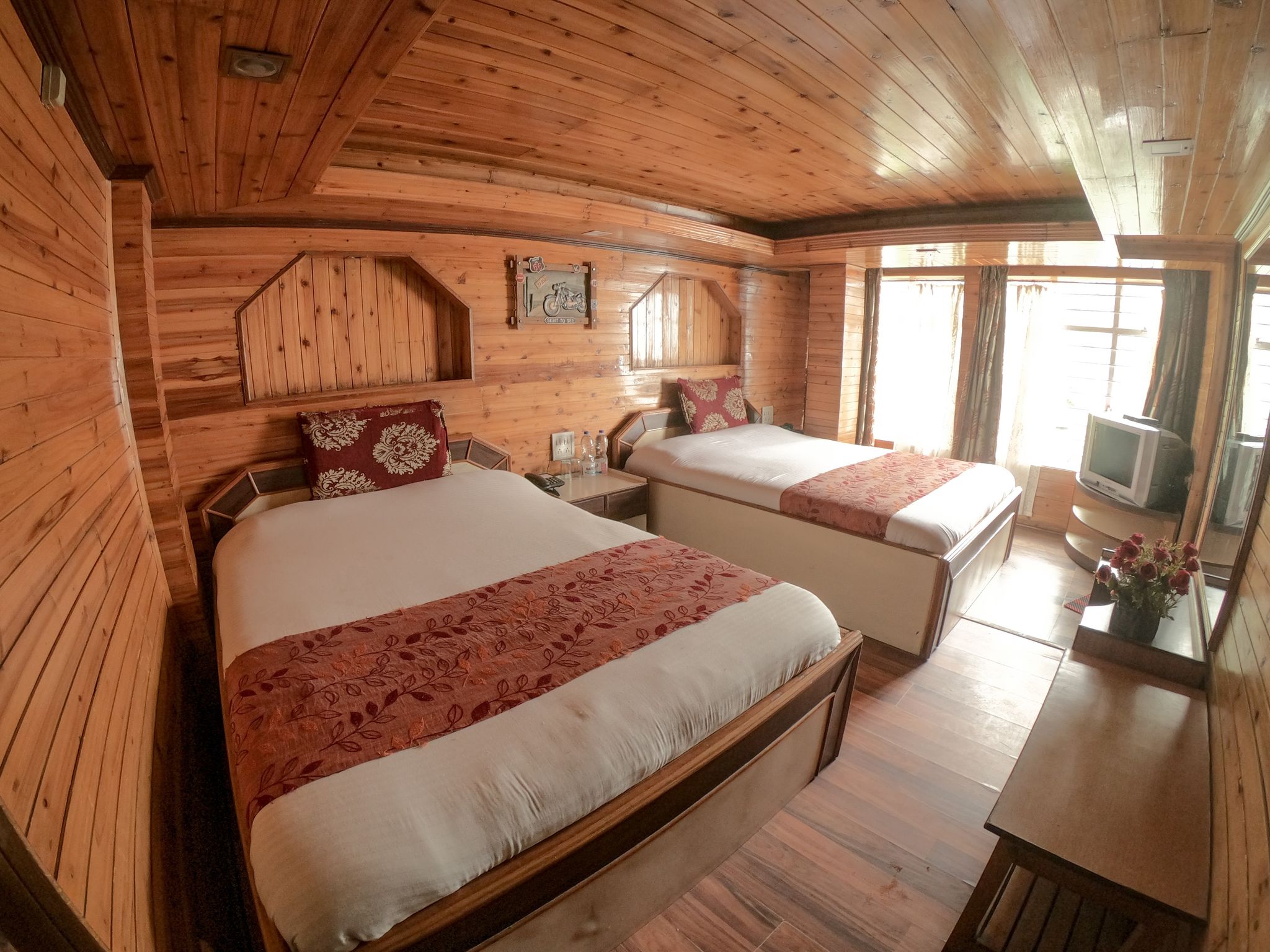 Hotel Broadway Deluxe Double Room 2