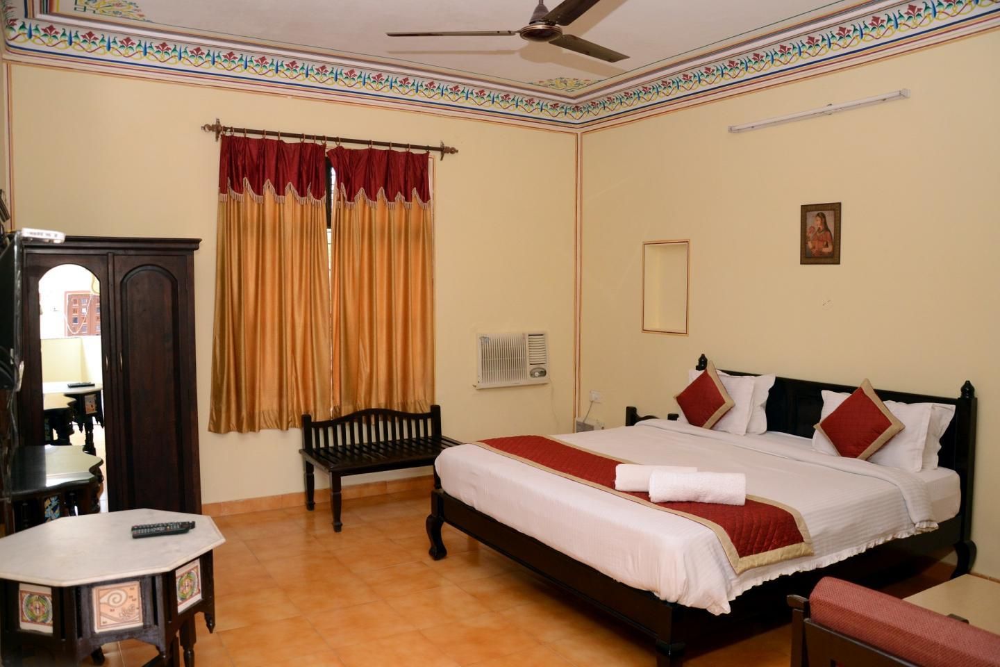 Sajjan Bagh Resort Deluxe Double Room 2
