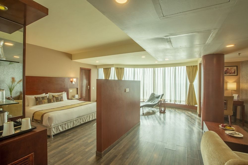 Vesta International Royal Deluxe 3