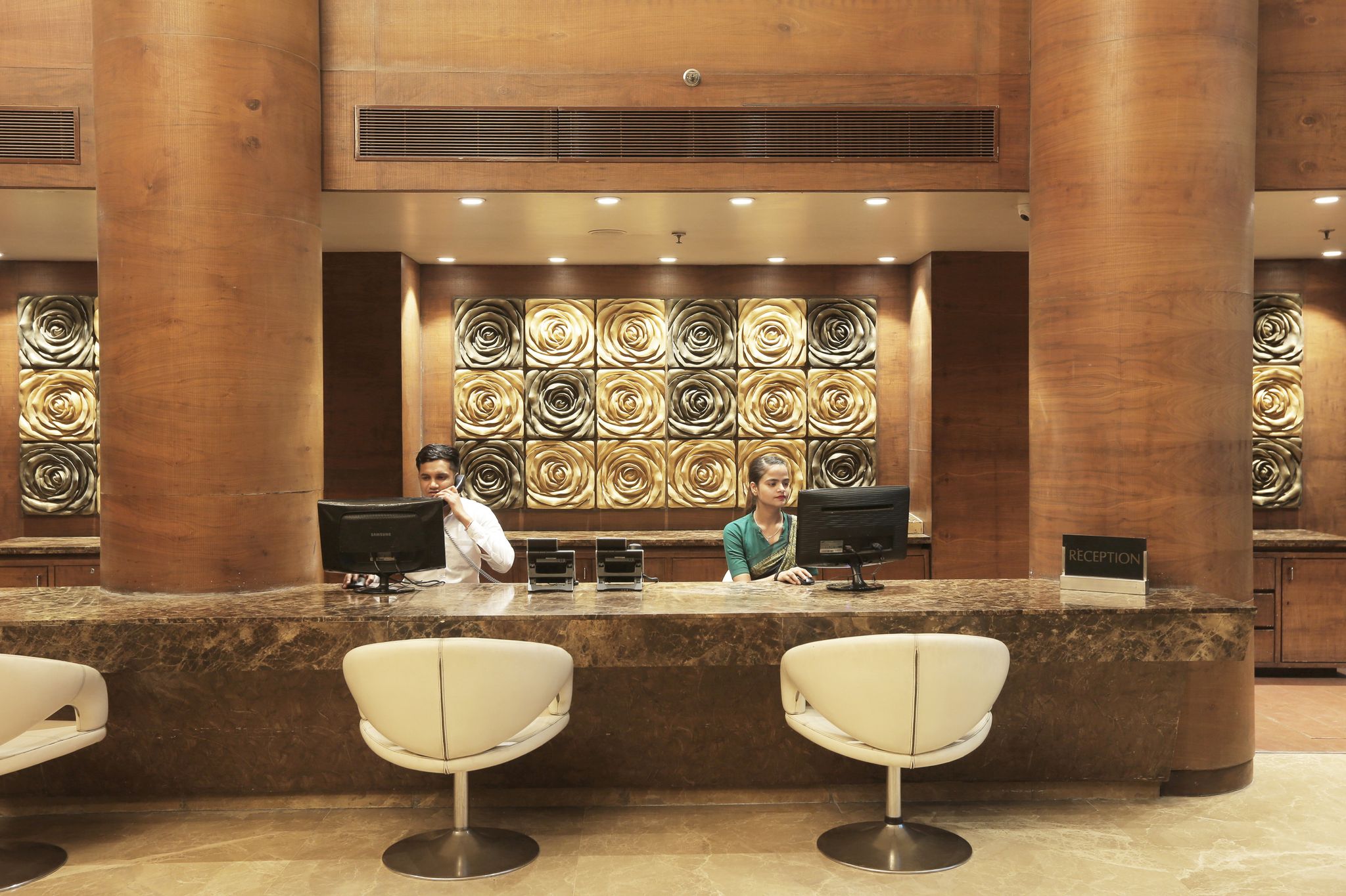 undefined Vesta International 3